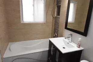 407 Concord Dr, Streamwood, IL 60107 - Photo 13