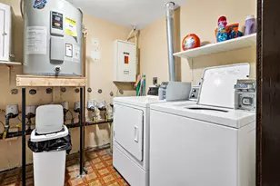 1521 Pioneer Rd, Crest Hill, IL 60403 - Photo 17