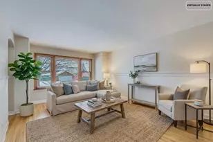 10646 S St Louis Ave, Chicago, IL 60655 - Photo 7