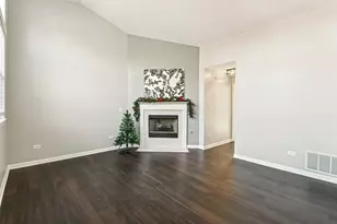 2227 Waterleaf Ct, Naperville, IL 60564 - Photo 3