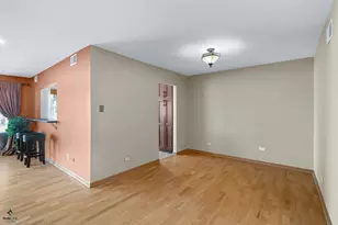 11301 Sycamore Ln, Palos Hills, IL 60465 - Photo 5