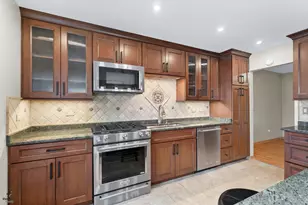 11301 Sycamore Ln, Palos Hills, IL 60465 - Photo 7