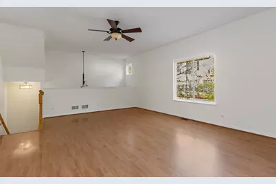 71 Monarch Drive, Streamwood, IL 60107 - Photo 7