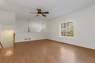 71 Monarch Dr, Streamwood, IL 60107 - Photo 7