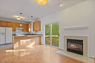 71 Monarch Dr, Streamwood, IL 60107 - Photo 5