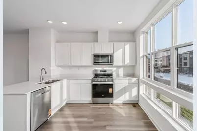 385 Summit Circle, Lombard, IL 60148 - Photo 9