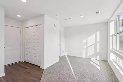 385 Summit Circle, Lombard, IL 60148 - Photo 7