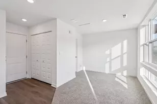 385 Summit Cir, Lombard, IL 60148 - Photo 7