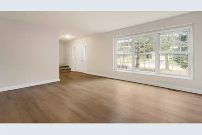 608 Carriage Hill Road, Island Lake, IL 60042 - Photo 5