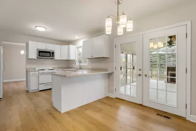 608 Carriage Hill Road, Island Lake, IL 60042 - Photo 11