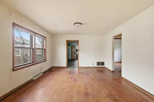 11721 S Maplewood Ave, Chicago, IL 60655 - Photo 5