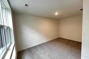 380 Summit Cir, Lombard, IL 60148 - Photo 13