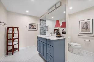 22 Park Ln, Park Ridge, IL 60068 - Photo 15