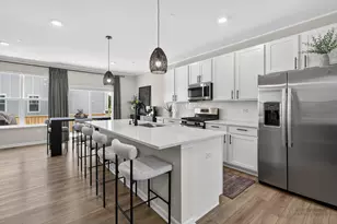 3209 Martini St, Mundelein, IL 60060 - Photo 5