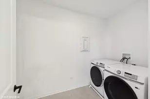 1033 Wren Rd, Des Plaines, IL 60018 - Photo 19