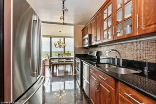 5445 N Sheridan Rd, Chicago, IL 60640 - Photo 9