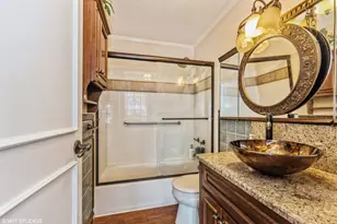 5445 N Sheridan Rd, Chicago, IL 60640 - Photo 13