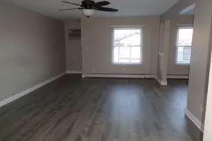 9435 86th Ct, Hickory Hills, IL 60457 - Photo 5