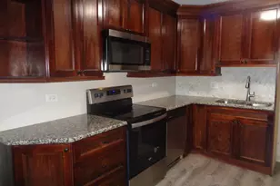 9435 86th Ct, Hickory Hills, IL 60457 - Photo 3