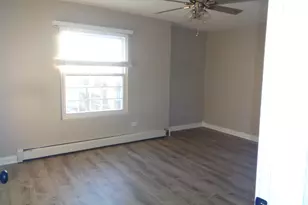 9435 86th Ct, Hickory Hills, IL 60457 - Photo 7