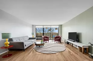 2000 St Regis Dr, Lombard, IL 60148 - Photo 9