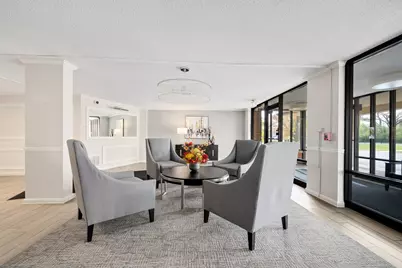 2000 Saint Regis Drive #6B, Lombard, IL 60148 - Photo 5