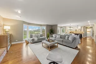 6441 Bobby Jones Ln, Woodridge, IL 60517 - Photo 7