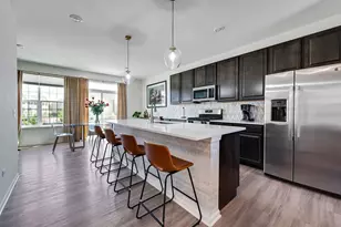 605 Brook Ct, Oswego, IL 60543 - Photo 7