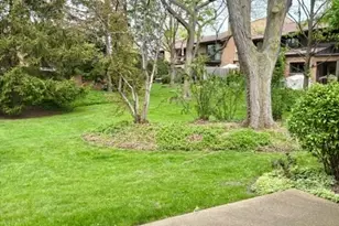 1720 Wildberry Dr, Glenview, IL 60025 - Photo 29