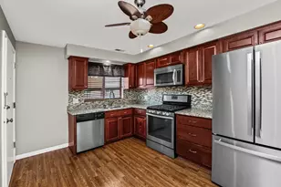 8426 W Catalpa Ave, Chicago, IL 60656 - Photo 7