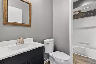 2713 Northcreek Dr, Woodridge, IL 60517 - Photo 13