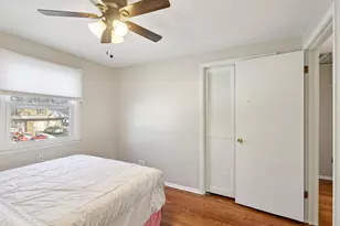 2311 Carriage Ln, Lindenhurst, IL 60046 - Photo 13