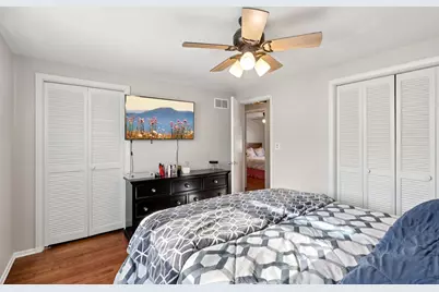 2311 Carriage Lane, Lindenhurst, IL 60046 - Photo 19