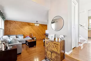 2311 Carriage Ln, Lindenhurst, IL 60046 - Photo 9