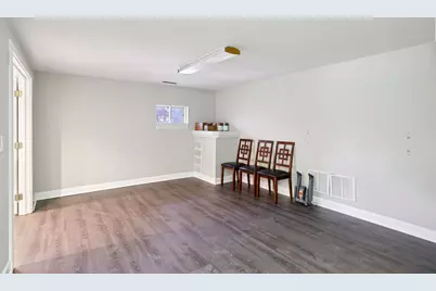 2311 Carriage Lane, Lindenhurst, IL 60046 - Photo 21