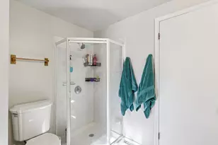 2311 Carriage Ln, Lindenhurst, IL 60046 - Photo 17