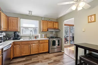 2311 Carriage Lane, Lindenhurst, IL 60046 - Photo 7