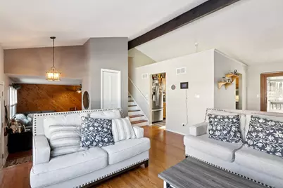 2311 Carriage Lane, Lindenhurst, IL 60046 - Photo 5