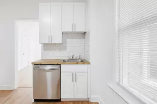 1430 W Superior St, Chicago, IL 60642 - Photo 11