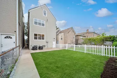 1906 W 34th Place #1, Chicago, IL 60608 - Photo 11