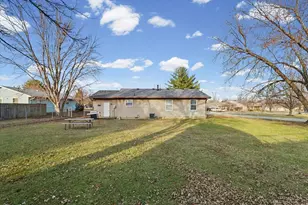 515 Valley View Dr, Philo, IL 61864 - Photo 23