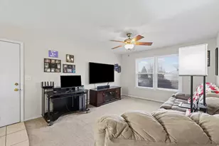 515 Valley View Dr, Philo, IL 61864 - Photo 5