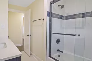 5748 W 89th Pl, Oak Lawn, IL 60453 - Photo 11