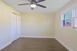 5748 W 89th Pl, Oak Lawn, IL 60453 - Photo 13