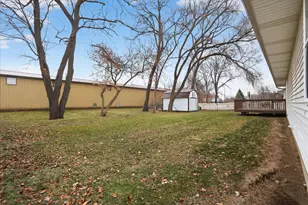615 Winfield Dr, South Beloit, IL 61080 - Photo 33