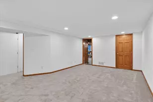 615 Winfield Dr, South Beloit, IL 61080 - Photo 25