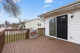 615 Winfield Dr, South Beloit, IL 61080 - Photo 29