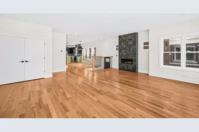 7827 S Merrill Avenue, Chicago, IL 60649 - Photo 5