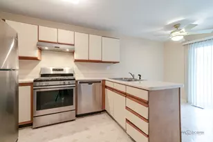 1228 Bradwell Ln, Mundelein, IL 60060 - Photo 15