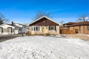 138 N Elmwood Ave, Wood Dale, IL 60191 - Photo 1